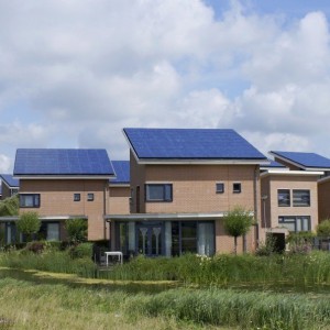 More and More Homes Now Have Solar Panels on Rooftops