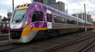 V/Line’s Bendigo-Echuca Solar Powered Level Crossing
