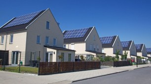 Tariff reform calls from big business to fight solar power