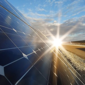 Solar energy industry continues to develop advanced technology