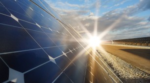 Solar energy industry continues to develop advanced technology