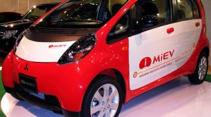 Mitsubishi slashes almost $6,000 from their i-MiEV electric car model