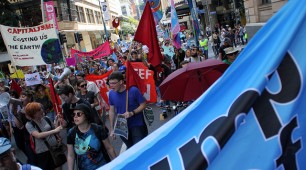 Australia at a disadvantage as Abbott avoids proactive policy