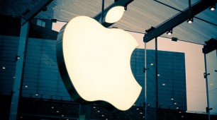 Car Expert Mujeeb Ijaz at the Centre of Apple Electric Car Controversy Car Expert Mujeeb Ijaz at the Centre of Apple Electric Car Controversy