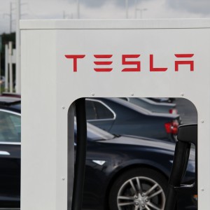 Will Tesla’s Electric Car Superchargers Do More Bad Than Good?