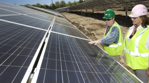 Last PV Modules Installed At Broken Hill Solar Plant