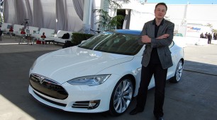 Elon Musk Predicts Fully Autonomous Cars By 2017