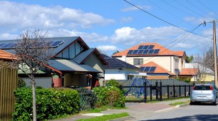 Half of Australian homes to Adopt Solar Power and Move ‘Off Grid’ from 2018