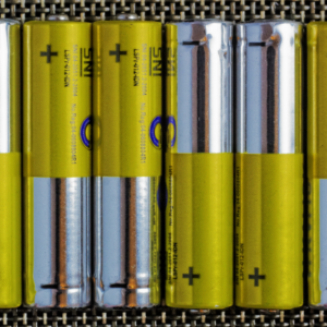 Solar Storage Competitor Gives Battery Giants A Run For Their Money