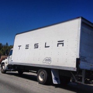 Tesla to unveil the world’s largest lithium-ion battery in SA